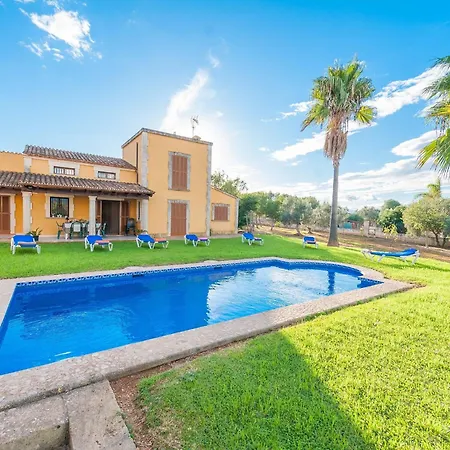 Villa Grand With Garden Furniture *