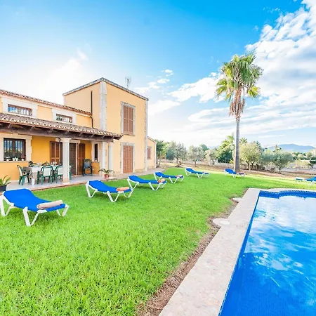 Villa Grand With Garden Furniture